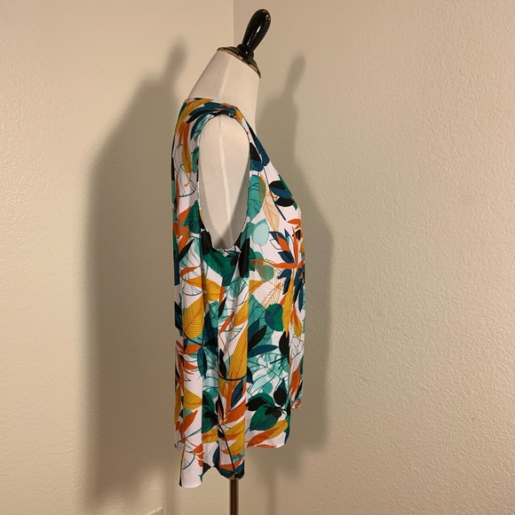 EUC Worthington Sleeveless Colored Leaves Top - Picture 2 of 8